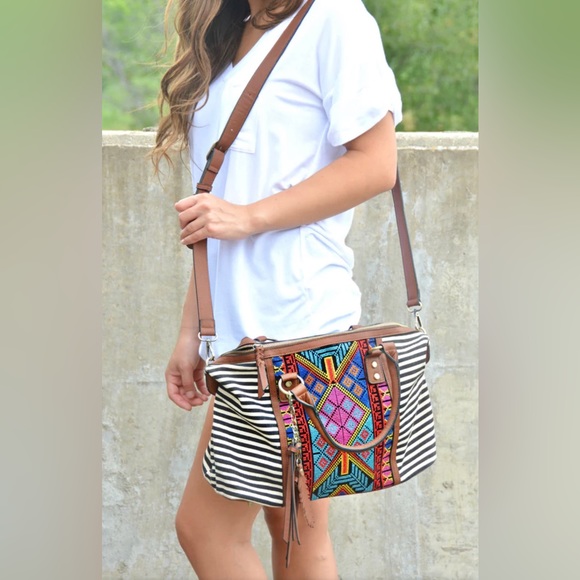 The Alexa Handbag - Picture 2 of 3